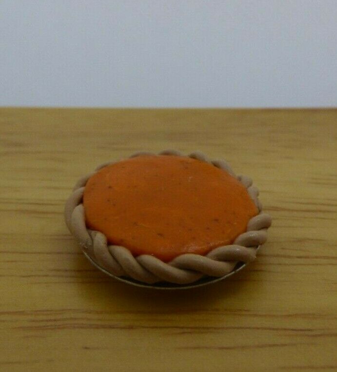 Miniature Halloween Pumpkin Pie