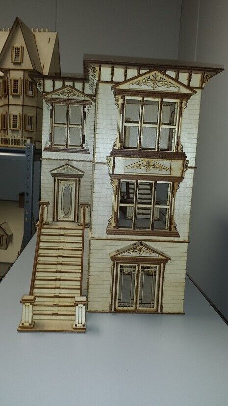 Lisa San Francisco Painted Lady 1:24 Scale Dollhouse Kit