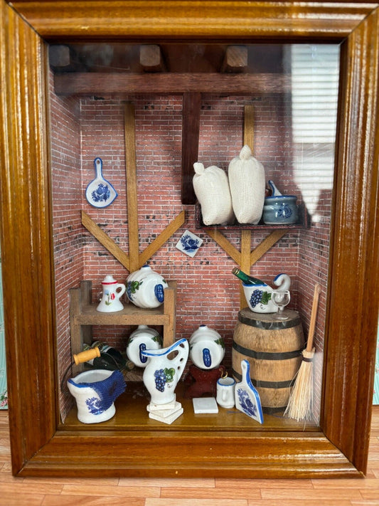 Reutter Porcelain Dollhouse Miniature Wine Room Display