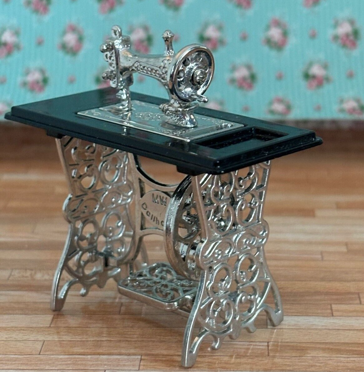 Dollhouse Miniature Silver Sewing Machine