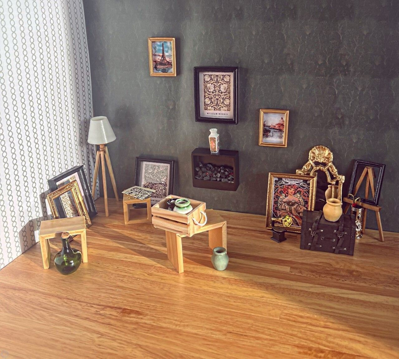 Miniature Dollhouse - Battery Light -Wall Mounted Fire