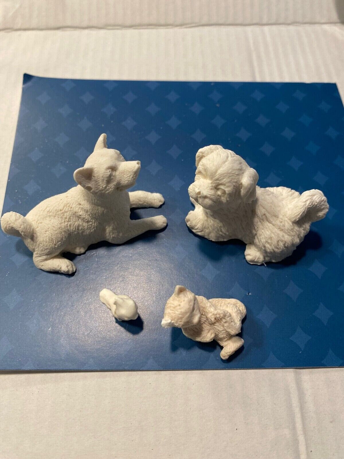 Dollhouse Miniature Statue Casting - 2 Dogs, Cat, Bird