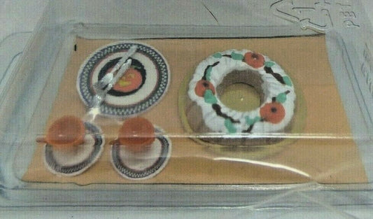 Round cake and 2 cups of coffee - dollhouse miniature handcrafted