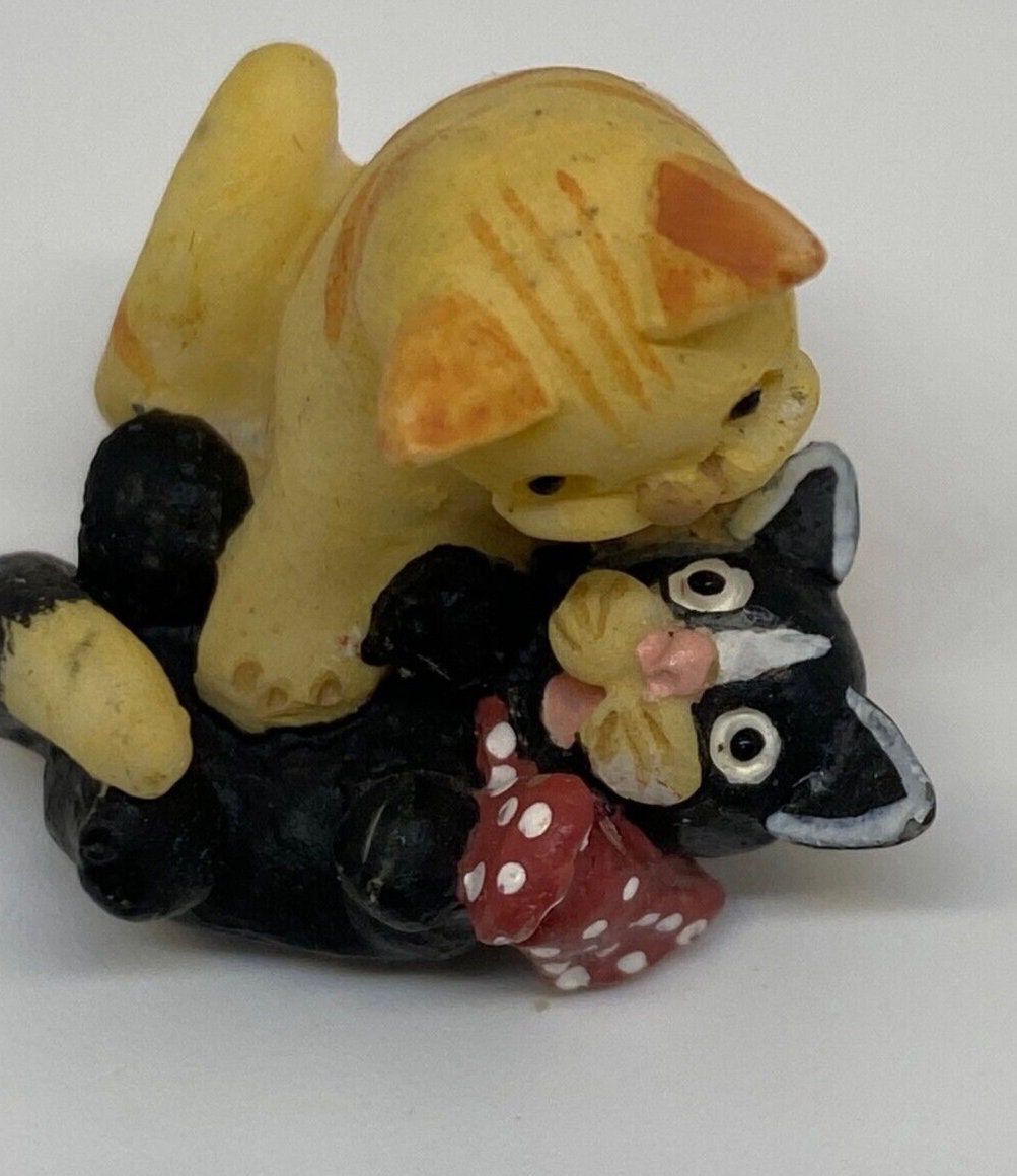 Dollhouse Miniature 2 Cats Playing