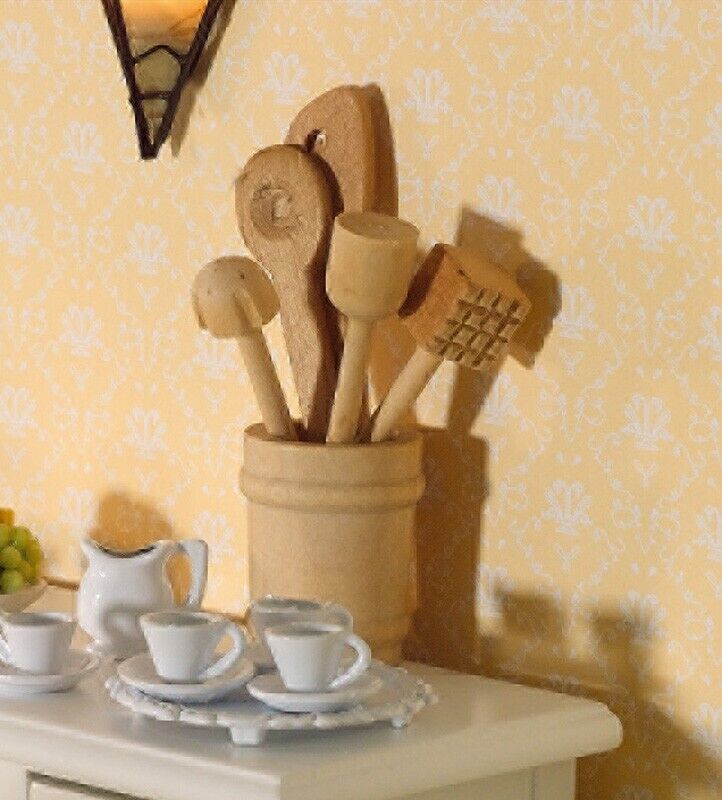Dollhouse Miniature Wooden Utensils in Pot, 6 Pieces