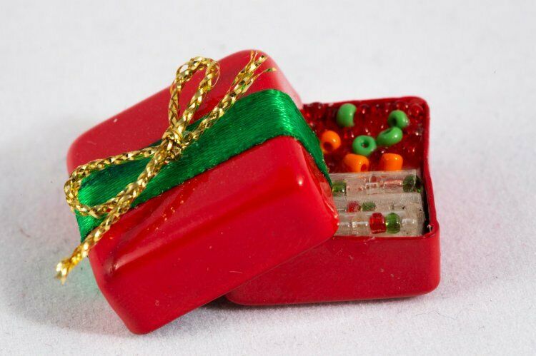 Red Candy Box by Reutter Porcelain - Dollhouse Miniature