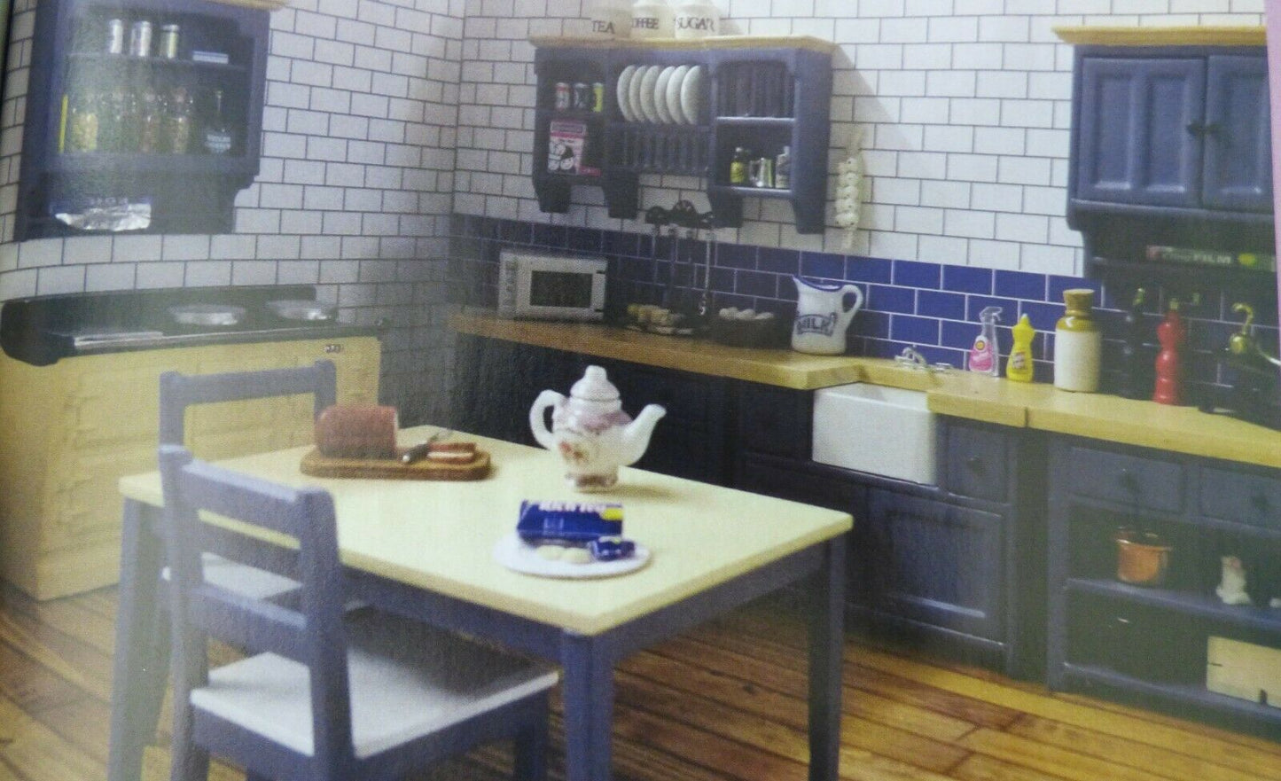 Dollhouse Miniature Kitchen Plateholder in Blue and Oak