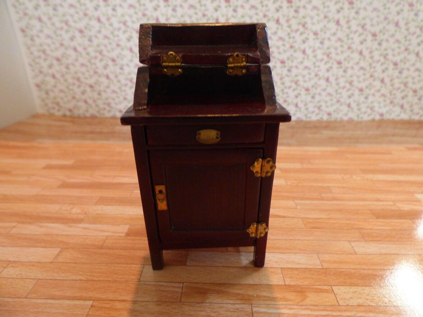 Bespaq Dollhouse Miniature Small Side Table/Desk in Mahogany