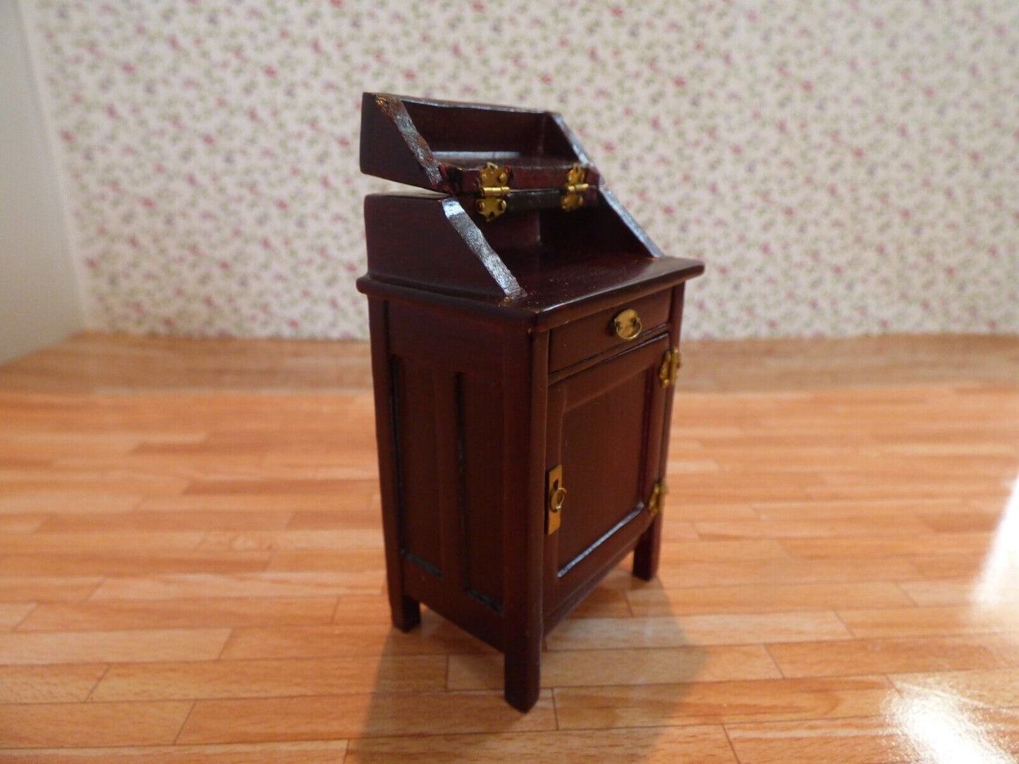 Bespaq Dollhouse Miniature Small Side Table/Desk in Mahogany