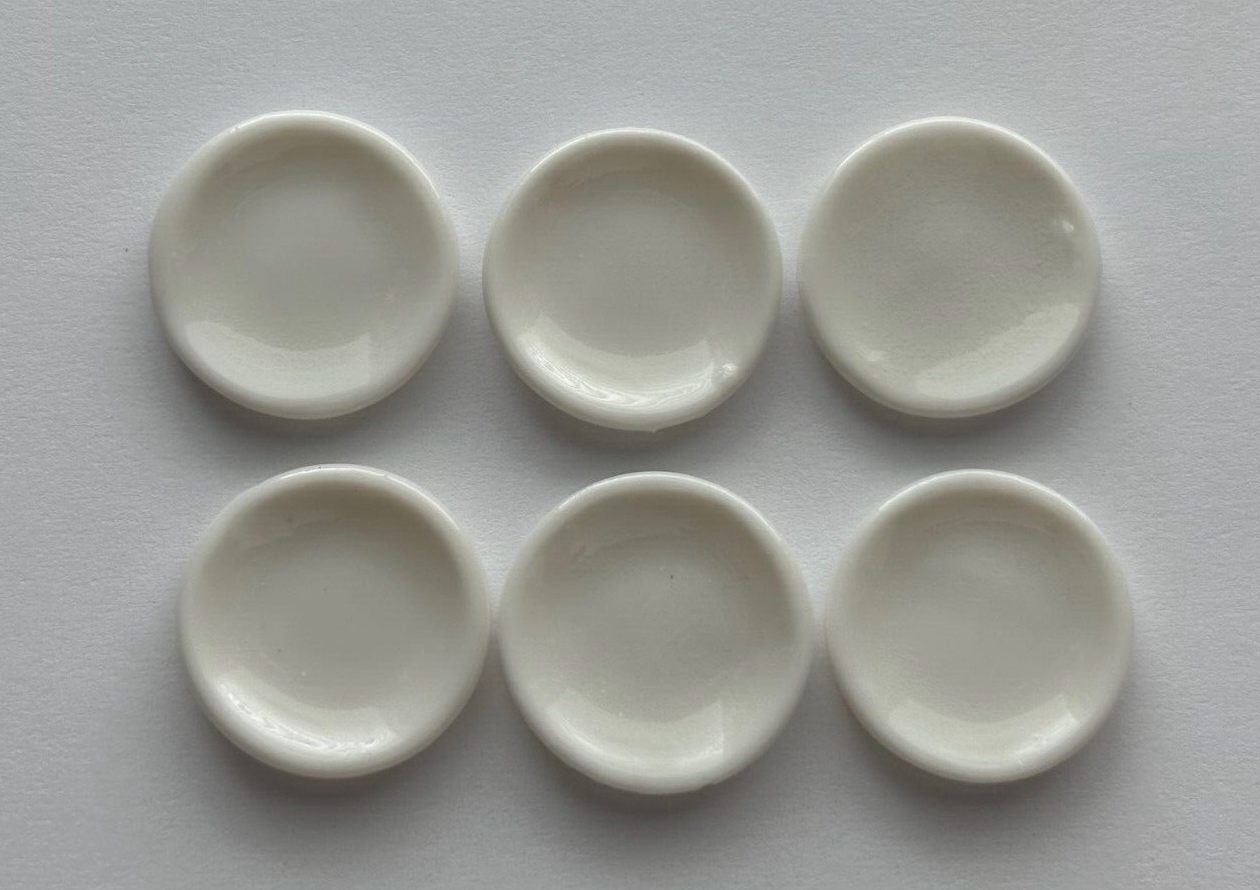 Dollhouse Miniature Porcelain Dinner Plate, Set of 6, by Falcon Miniatures