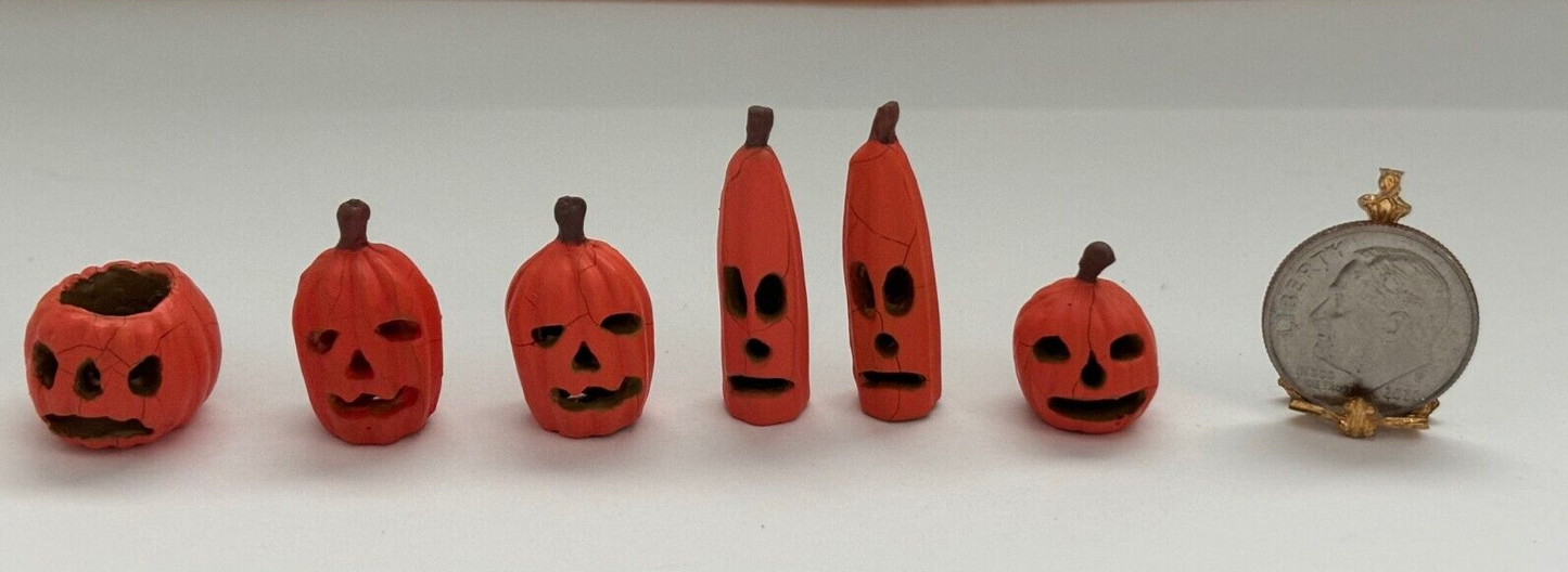 Dollhouse Miniature Set of 6 Halloween Pumpkins by Falcon Miniatures #2
