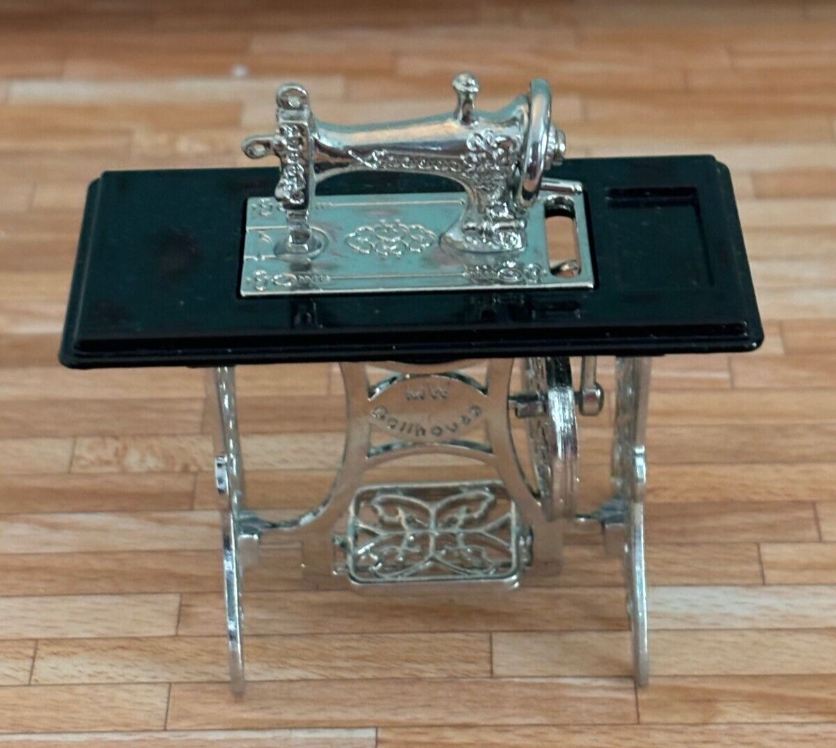 Dollhouse Miniature Silver Sewing Machine
