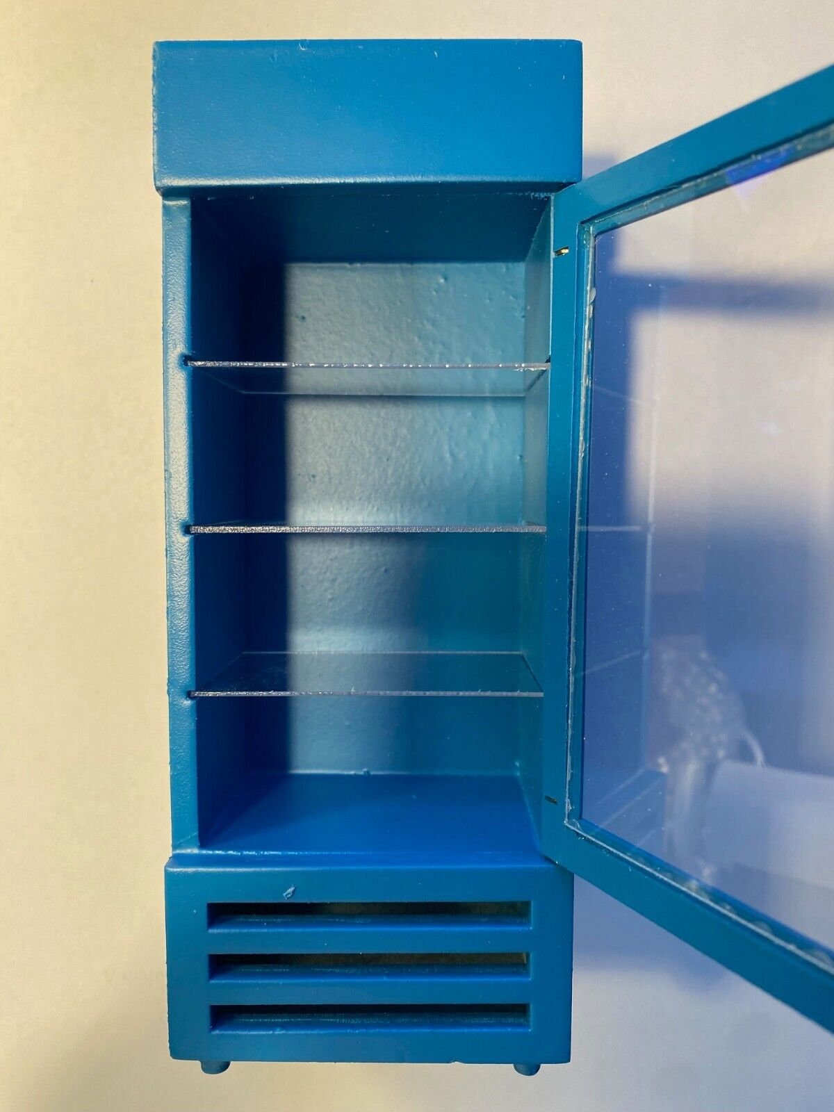 Dollhouse miniature 1/12 freezer for supermarket or store in blue