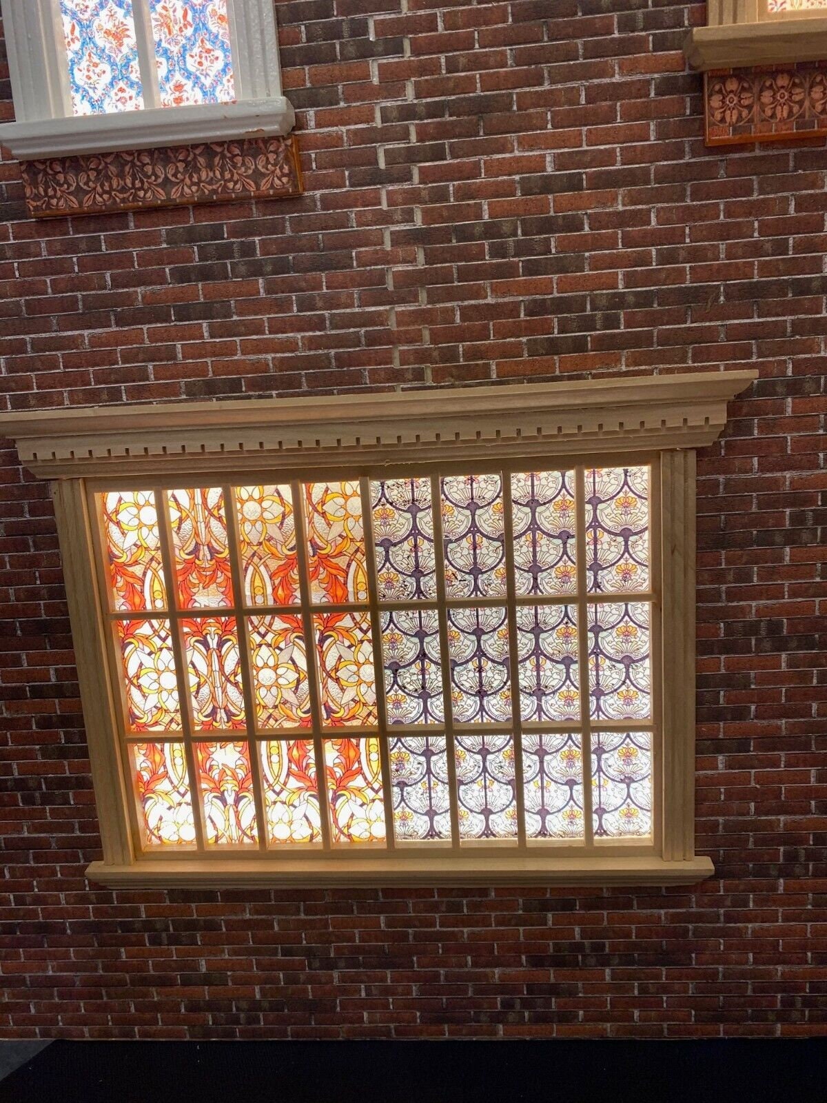 Dollhouse miniature "stained glass" by world model - plastic sheet 244006 - 1/24