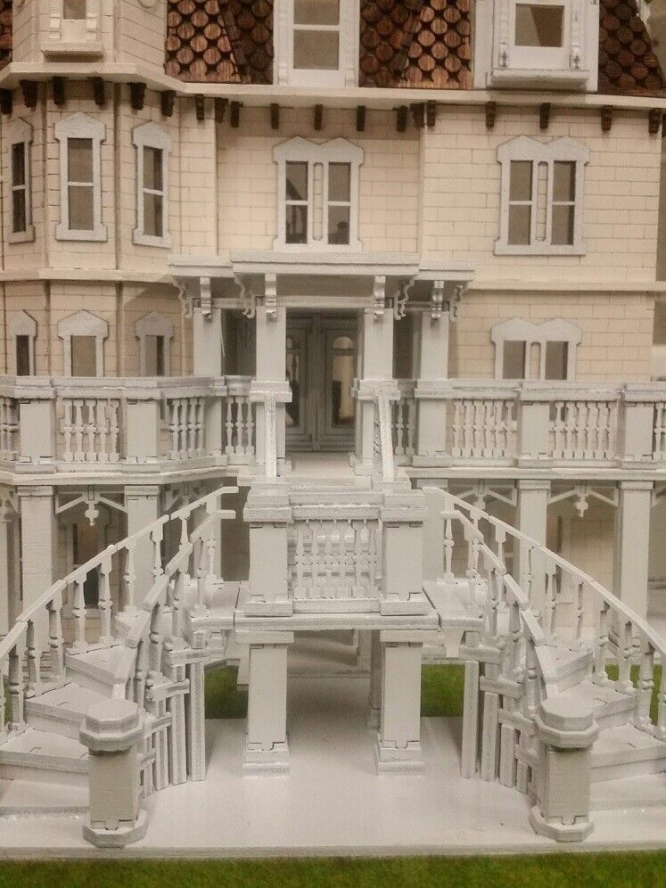 Hegeler Carus Mansion 1:48 Scale Dollhouse Kit