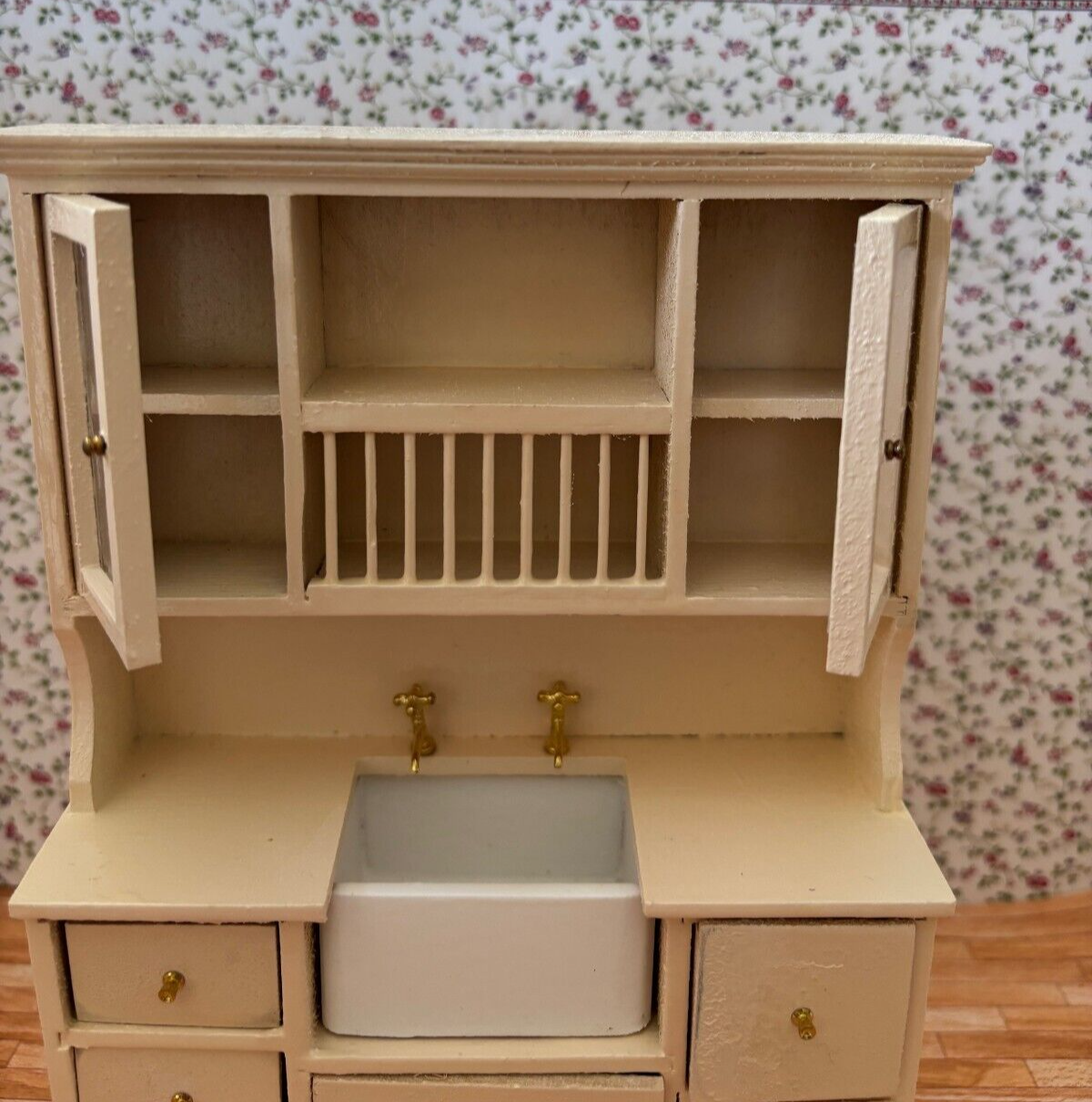 Dollhouse Miniature Haindpainted Sink Cabinet Ivory