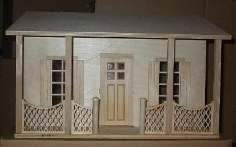 Dollhouse The Florida Bungalow 1/12 Scale by Alessio Miniatures - Assembled
