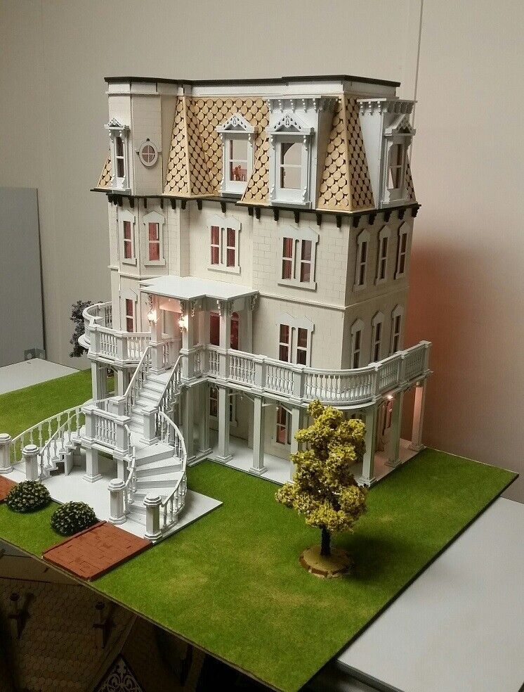 Hegeler Carus Mansion 1:24 scale Dollhouse Kit