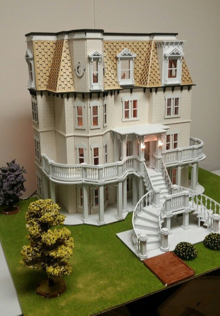 Hegeler Carus Mansion 1:24 scale Dollhouse Kit