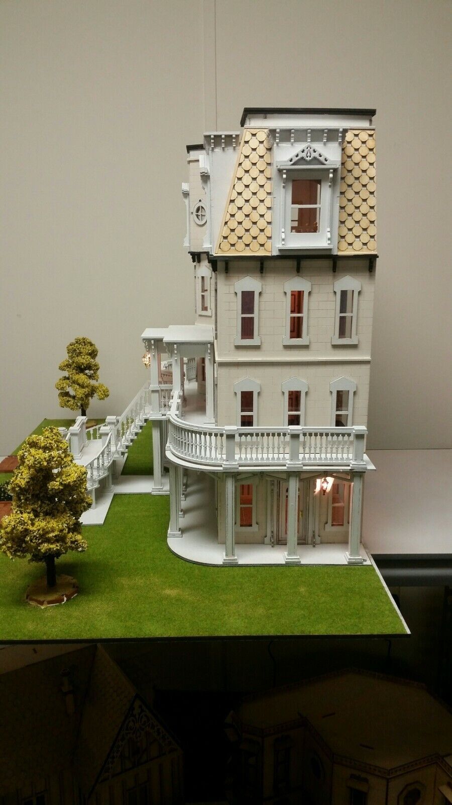 Hegeler Carus Mansion 1:24 scale Dollhouse Kit
