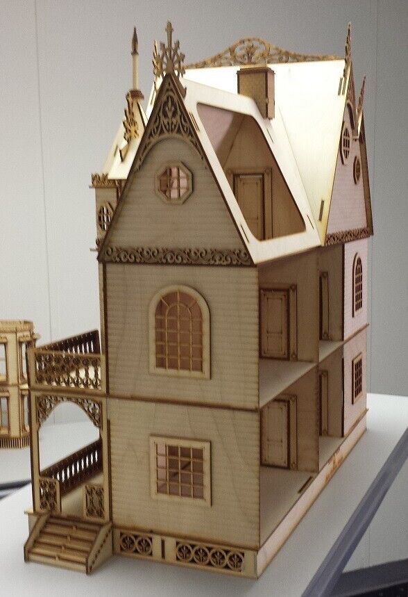 Jasmine Gothic Victorian 1:24 Kit with French Doors