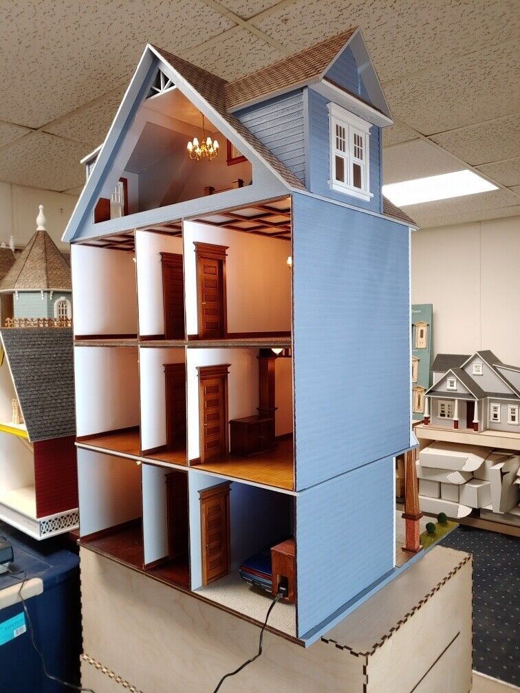 Clarkson Craftsman Mansion 1:12 Dollhouse Kit