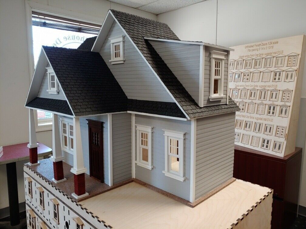 Clarkson Craftsman Cottage 1:12 Dollhouse Kit