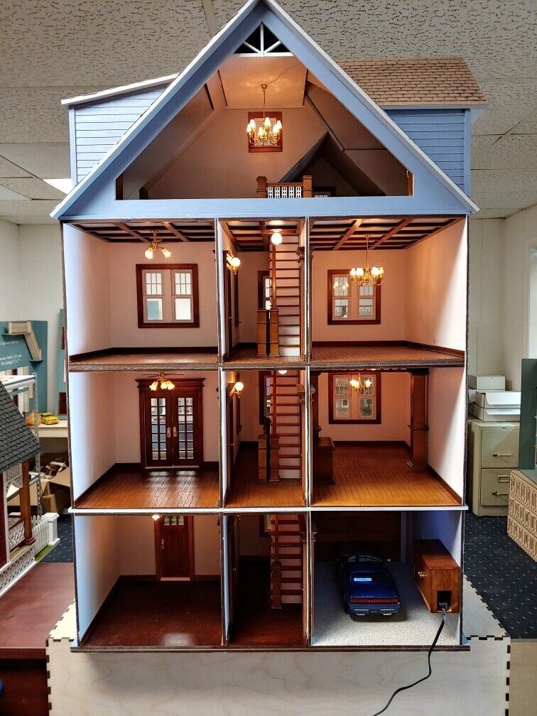Clarkson Craftsman Mansion 1:12 Dollhouse Kit