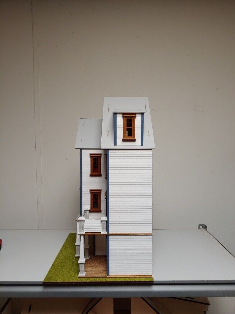 Clarkson Craftsman Mansion 1:24 Dollhouse Kit