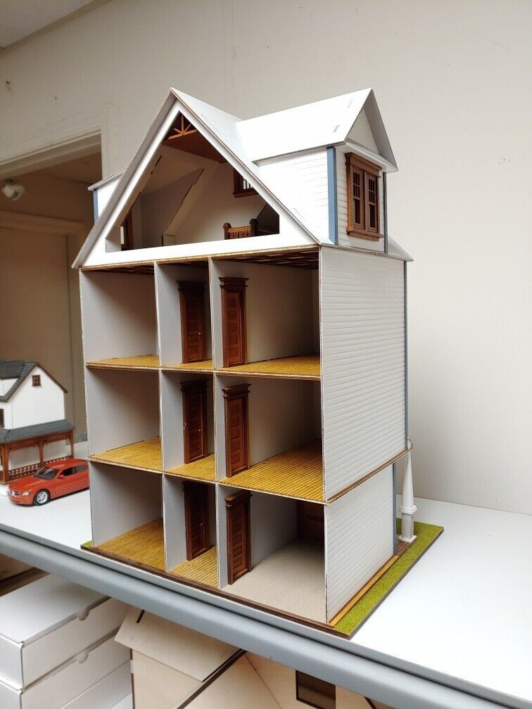 Clarkson Craftsman Mansion 1:24 Dollhouse Kit