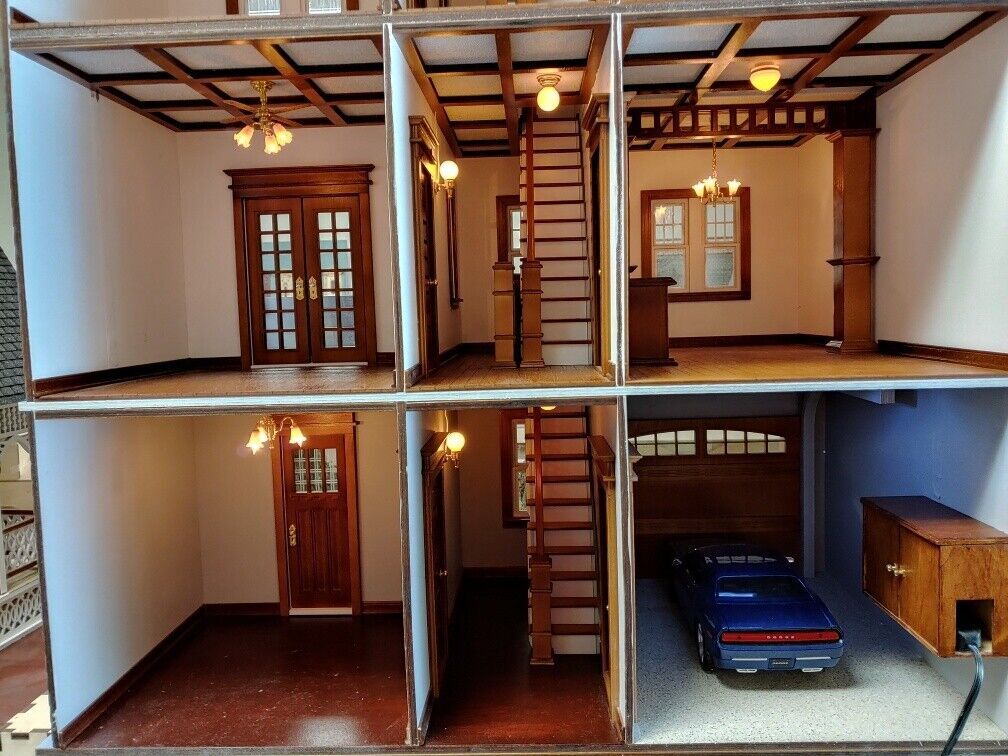 Clarkson Craftsman Mansion 1:12 Dollhouse Kit