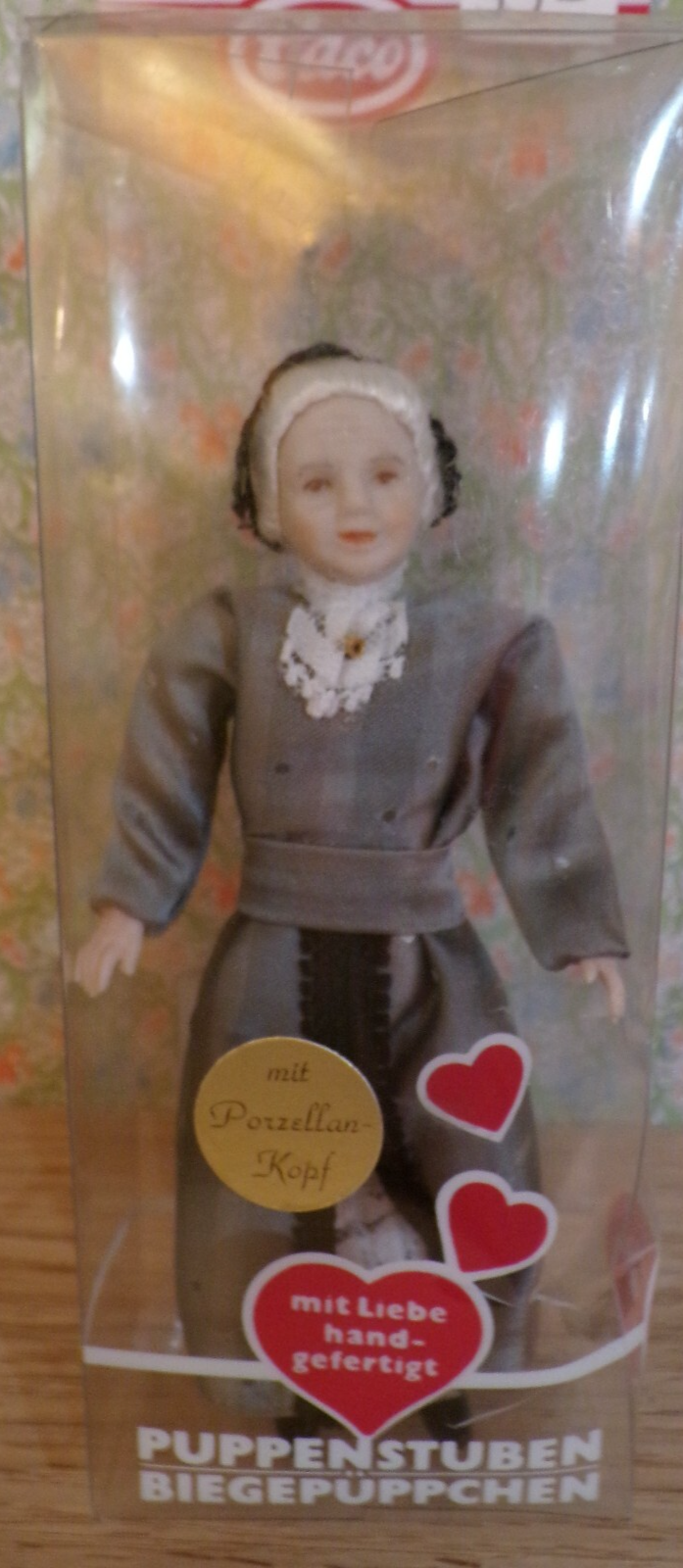 Dollhouse Caco Older Woman Doll  1/12 Scale