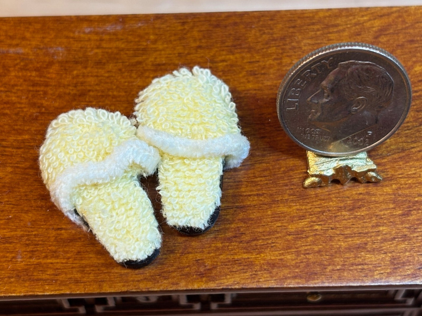 Dollhouse Miniature Lady's Slippers - White and Yellow by Falcon Miniatures