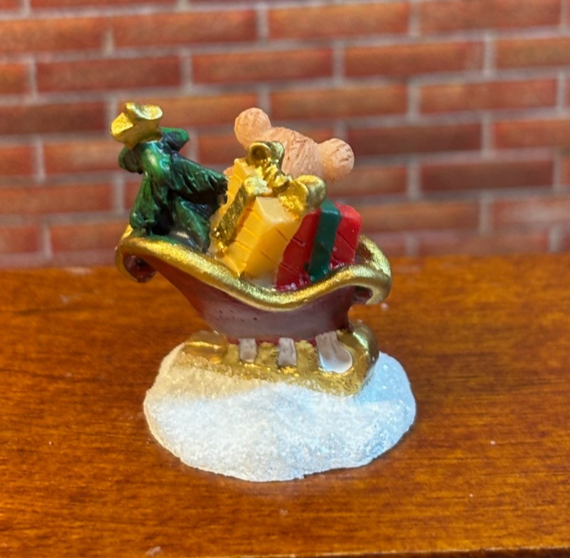 Dollhouse Miniature Tiny Sleigh Decoration