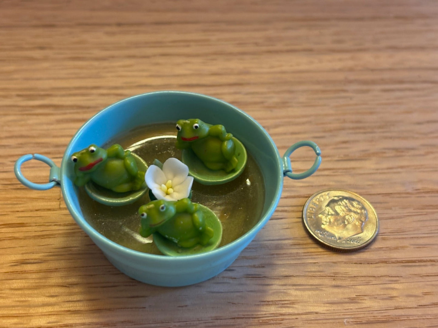 Dollhouse Miniature Frogs in Tub - Handcrafted