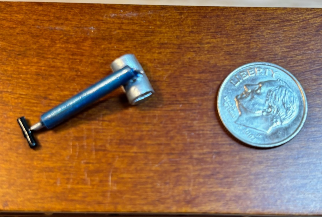 Dollhouse Miniature Spray Gun with Pump for Garden