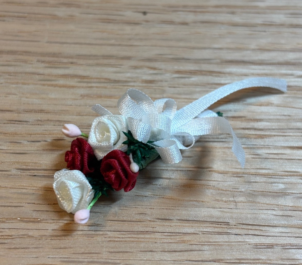 Dollhouse Miniature Bridesmaid Bouquet - Red and White