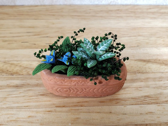 Dollhouse Assorted Plants in a Terra Cotta Planter Miniature 1:12 Scale