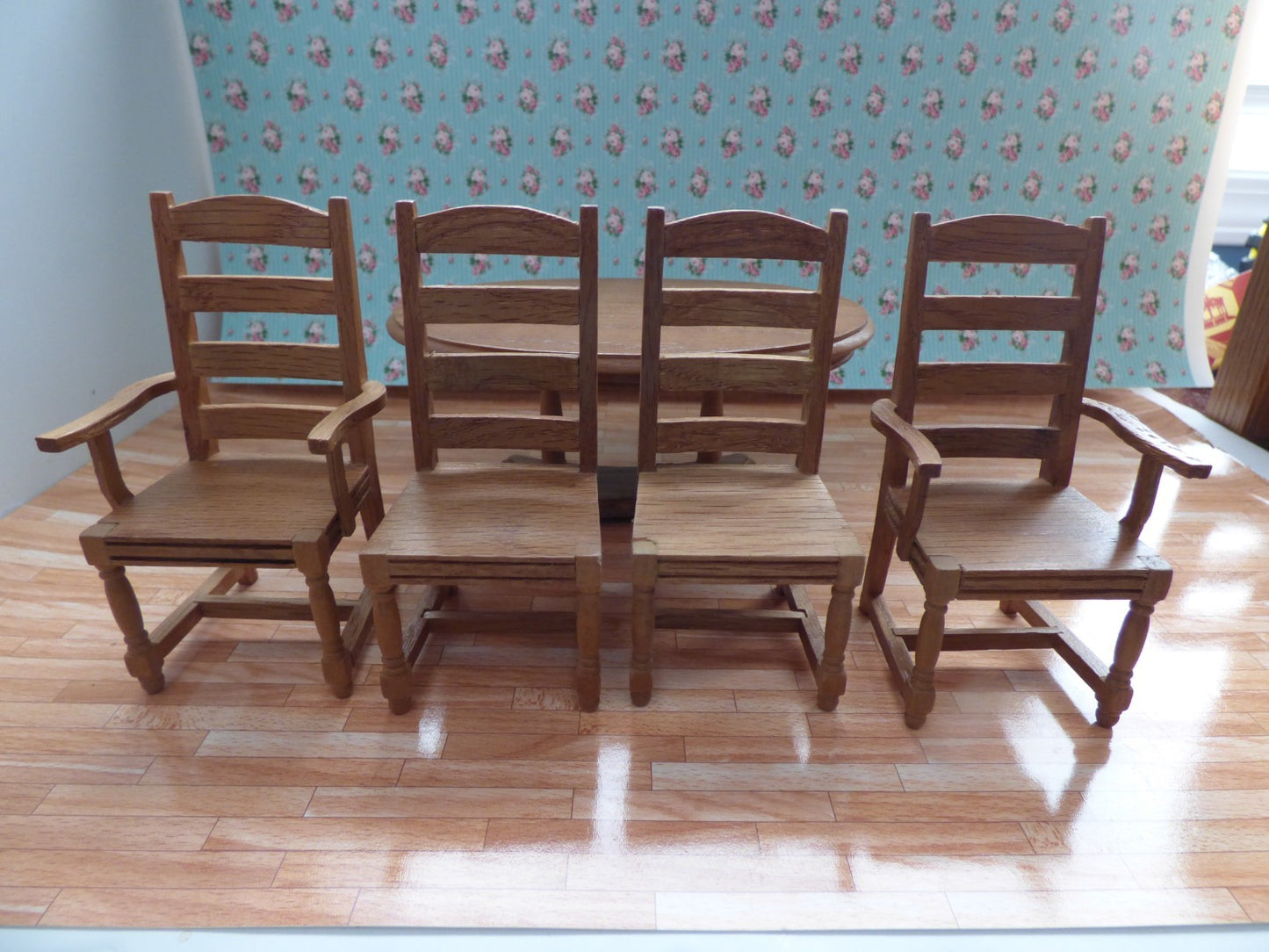 Dollhouse Miniature Solid Oak Kitchen Table & Chairs by Town Square Miniatures