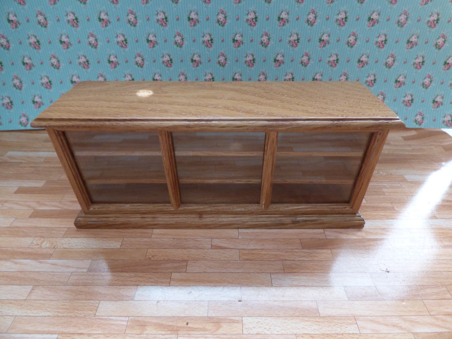 Dollhouse Miniature Solid Oak Long Display Case by Town Square Miniatures