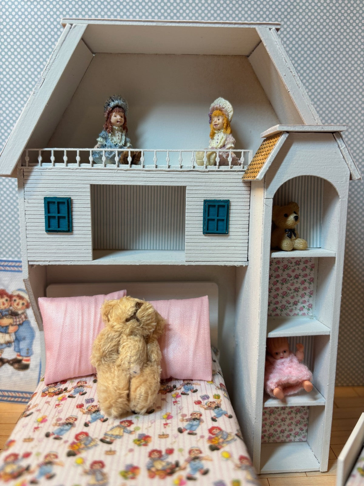 Dollhouse Miniature Handcrafted Girl's Dollhouse Bedroom