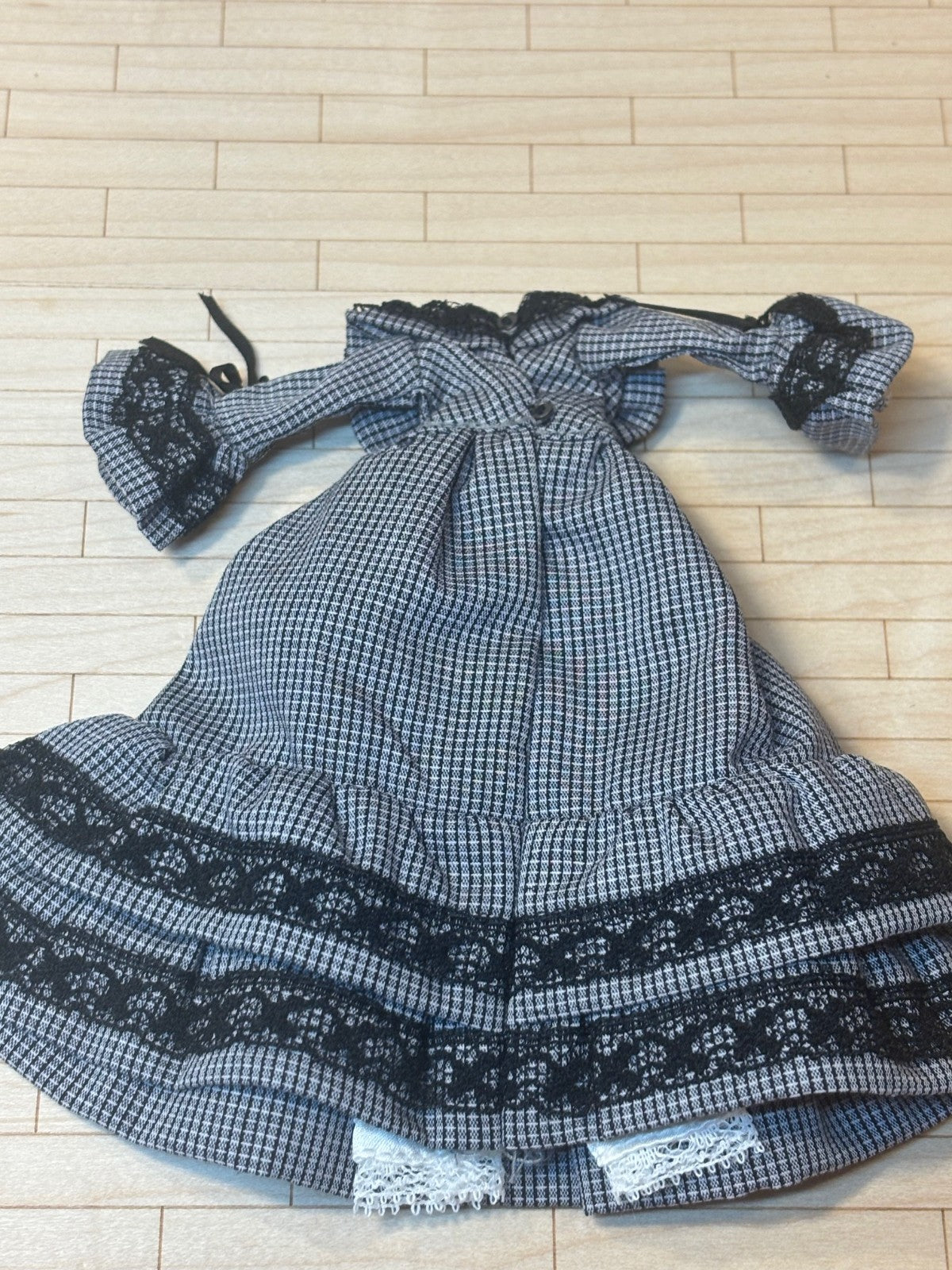 Heidi Ott Dollhouse Miniature 1:12 Scale Adult Woman's  Black Plaid Dress