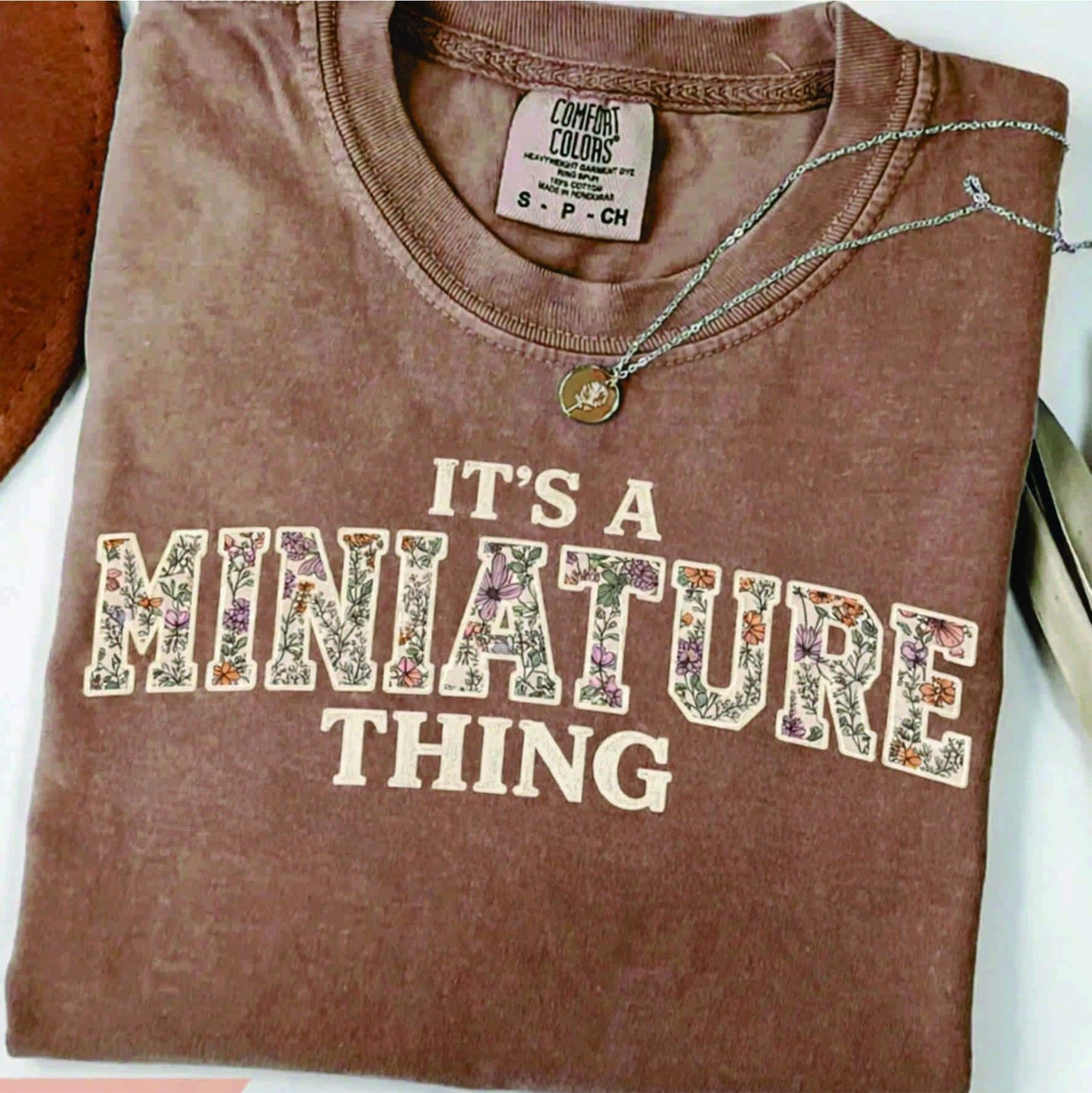 Dollhouse Miniaturist T-Shirt - It's A Miniature Thing