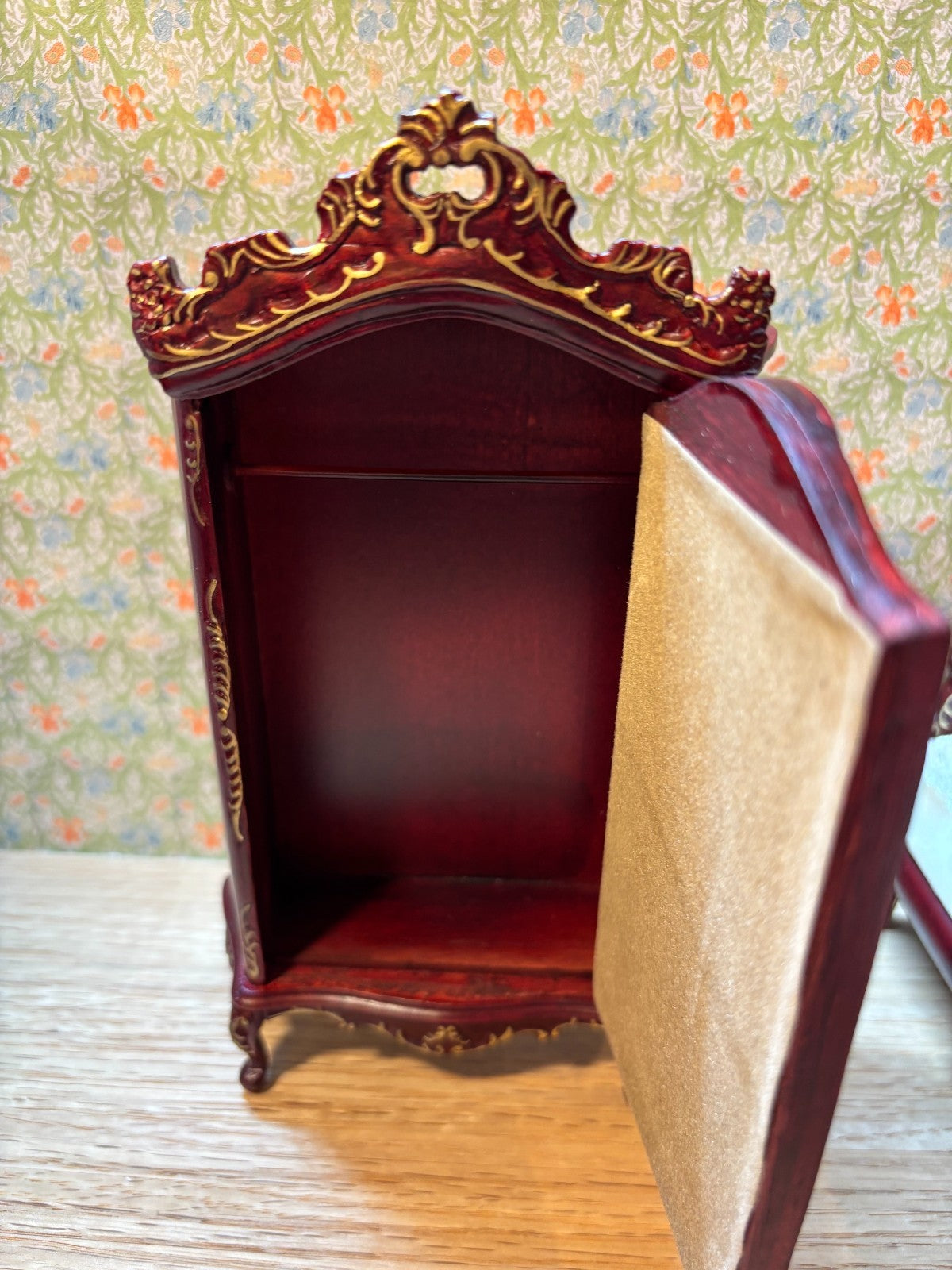 Dollhouse Miniature 6 Piece Mahogany Bedroom Set Set by Hansson