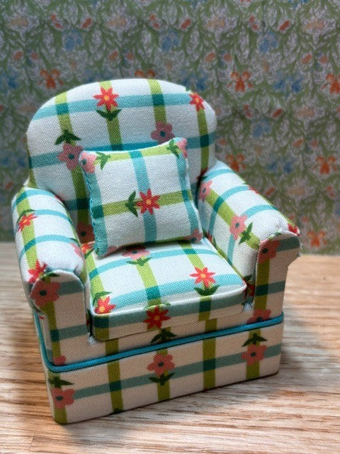 Dollhouse Miniature Daisy Garden Loveseat and Armchair Handcrafted
